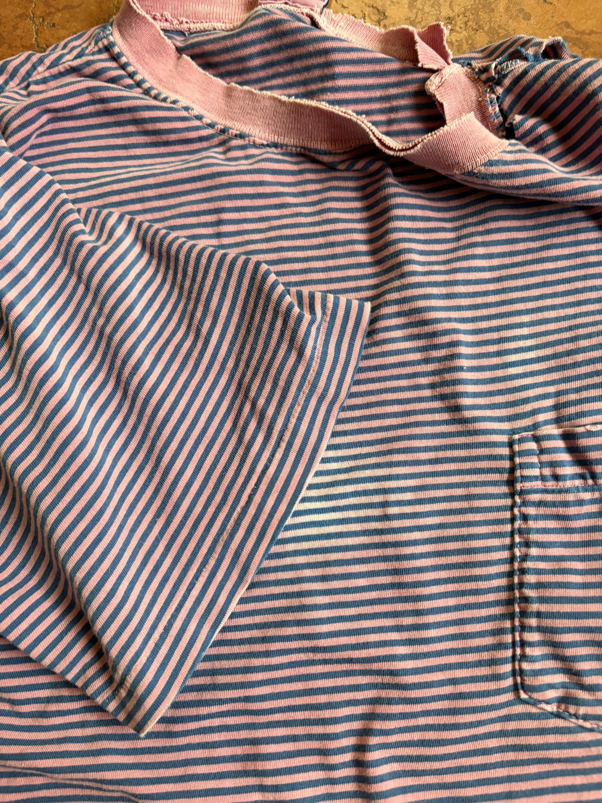 Single stitch vinatage Gap Tshirt distressed