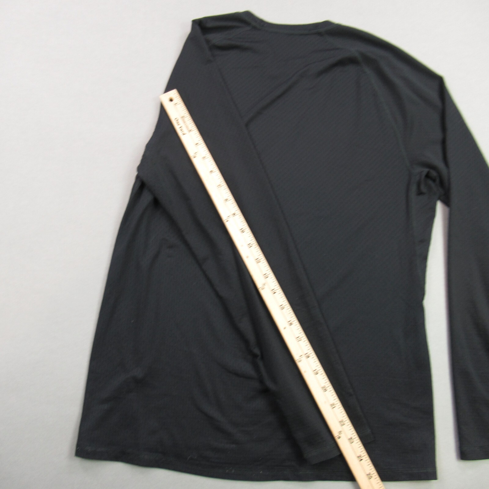REI Shirt Mens Medium Long Sleeve Crew Neck Black Stretch Lightweight Workout