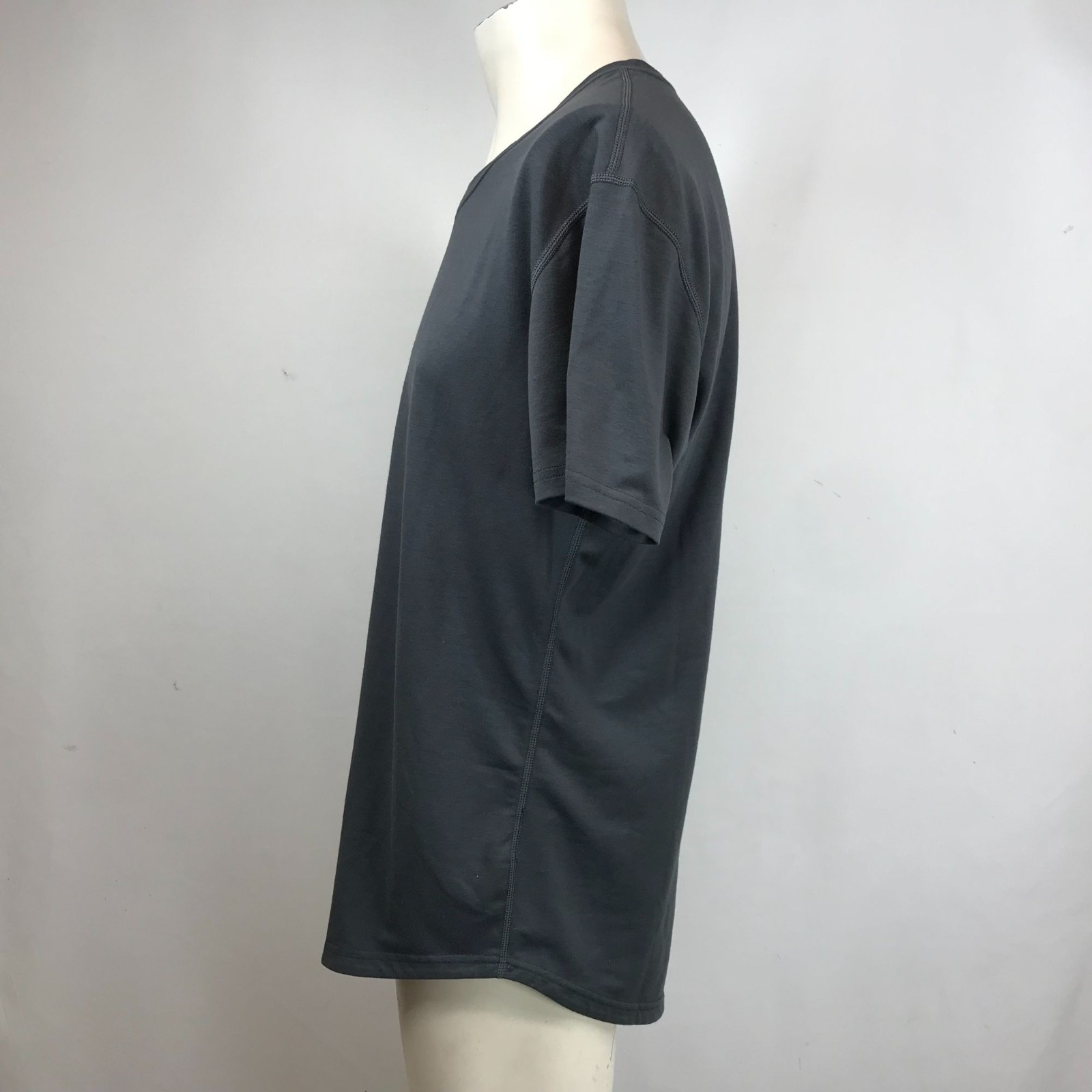 BYLT – MEN&rsquo;S LARGE -GRAY DROP CUT SHORT SLEEVE V NECK BYLT BLEND T-SHIRT