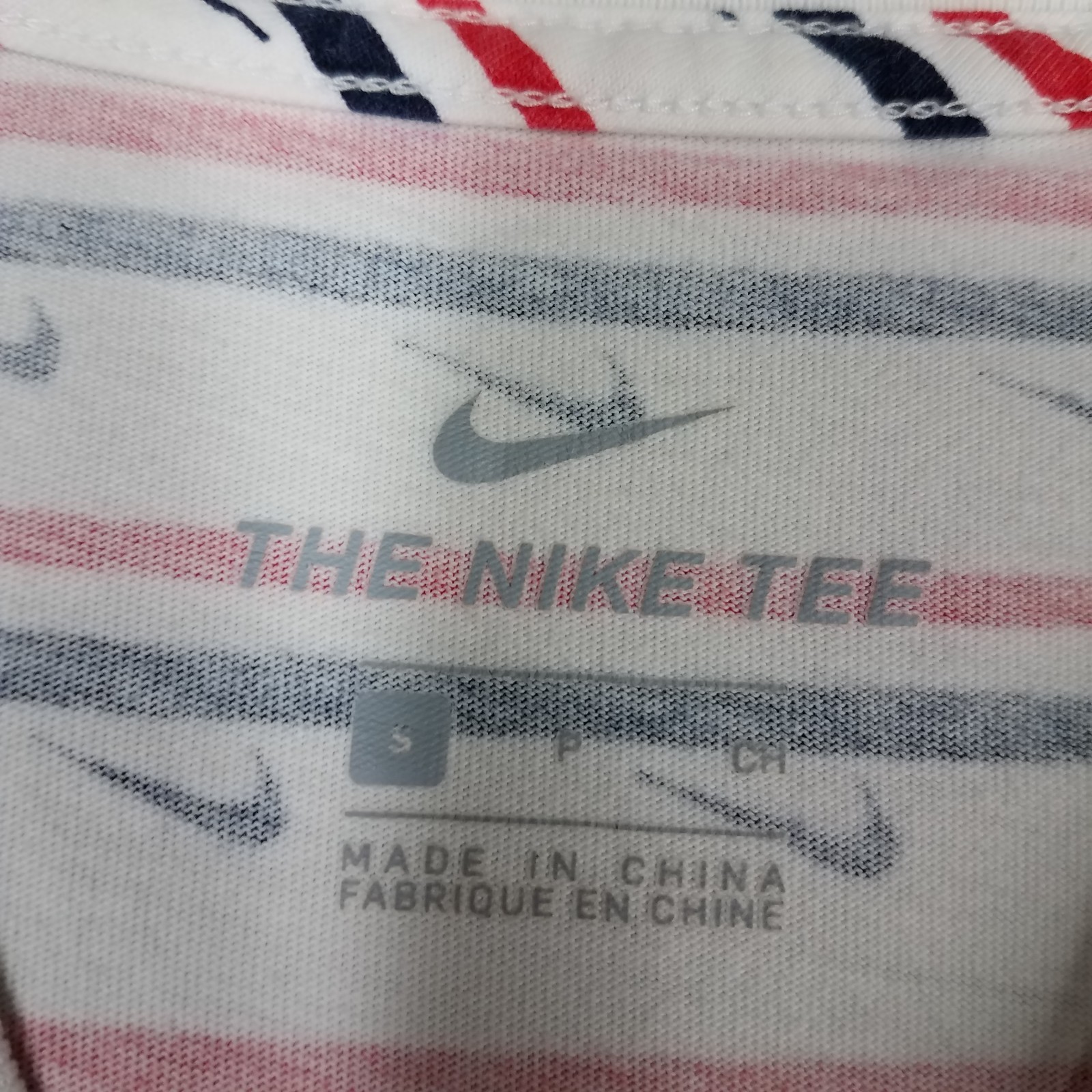 Nike T-Shirt Adult Small Swoosh Striped Crewneck Casual Red White Blue Travel