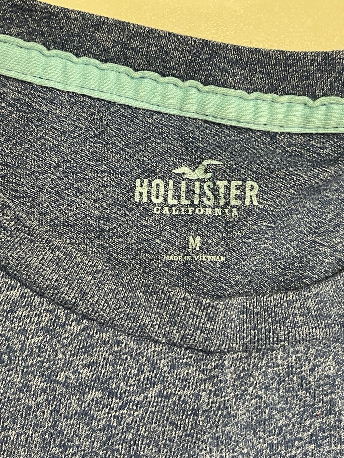 Hollister California Blue Tshirt Mens Size Medium