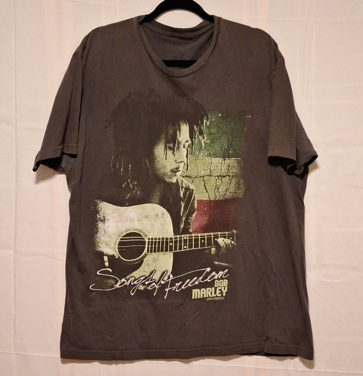 Bob Marley Song of Freedom 2XL Gray Graphic Print Crew Neck Short Sleeve Tee &rsquo;09