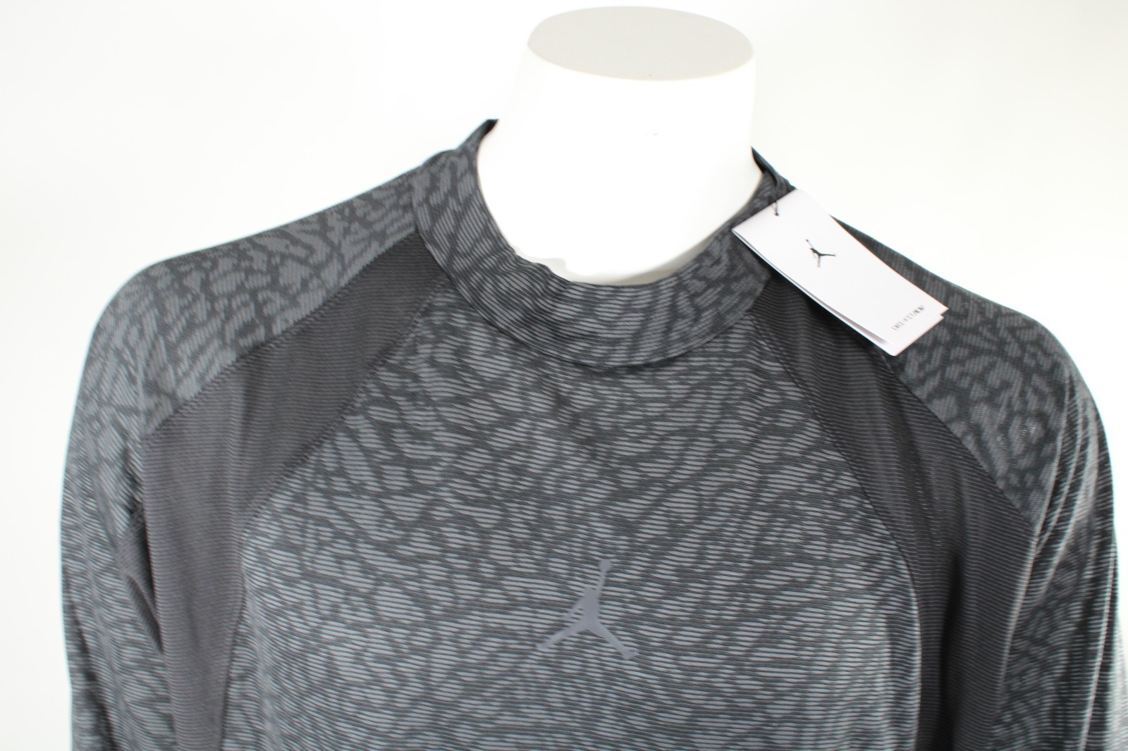 New NIKE Air Jordan Men&rsquo;s XL Dri-Fit ADV Black / Gray Long-Sleeve Shirt MSRP $80