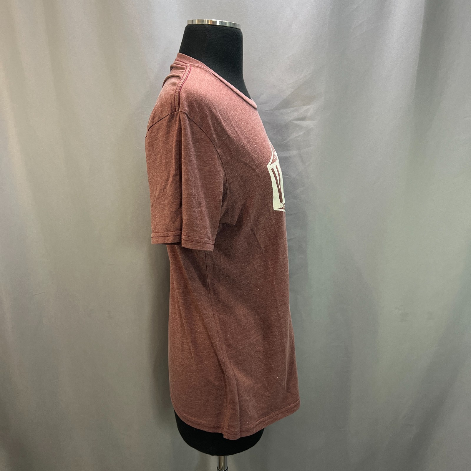 Volcom Stone T Shirt Mens Small Dusty Rose Graphic Print Crew Neck Straight Hem