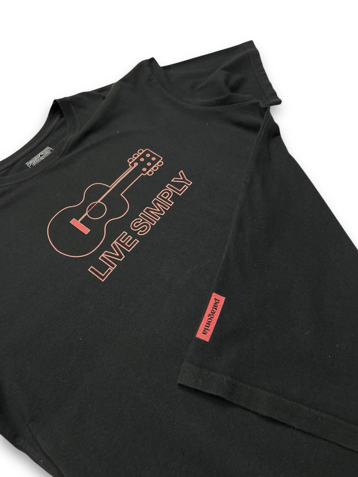 Patagonia Live Simply One String Guitar Logo Black Tee-Shirt Size Large