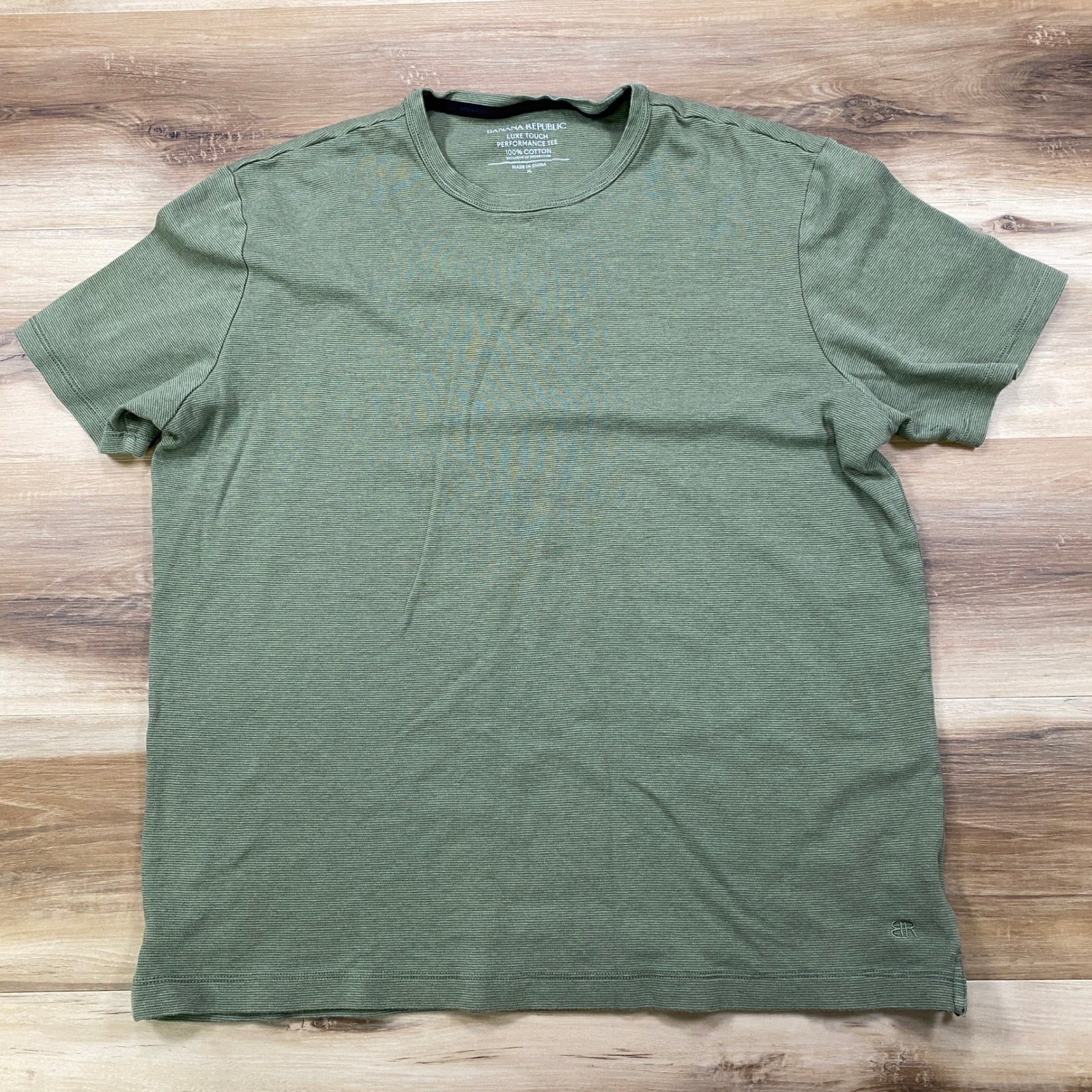 Banana Republic Tee Mens XL Luxe Touch 100% Cotton Classic Green Quiet Luxury