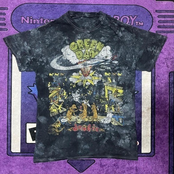 Vintage 90&rsquo;s hippie tie-dye Green Day Dookie band black t-shirt