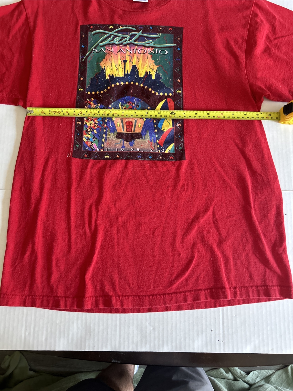 San Antonio Fiesta Festival 2002 Graphic Print Red T-Shirt Adult Men’s XL