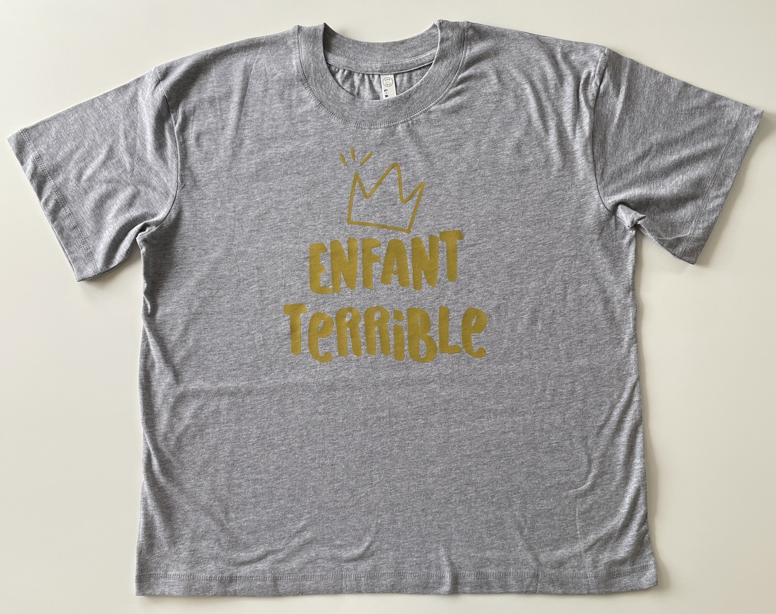 LAT Apparel Men&rsquo;s Heather Gray Size L « Enfant Terrible » Cropped Crewneck T-Shirt