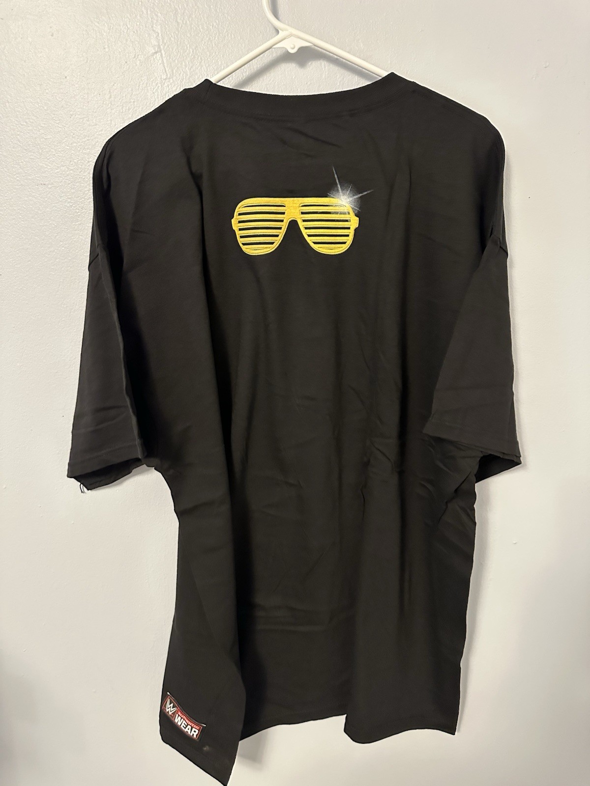 Sasha Banks Loot Crate WWE Slam Crate Black & Gold Graphic Logo Tee Men’s 2XL