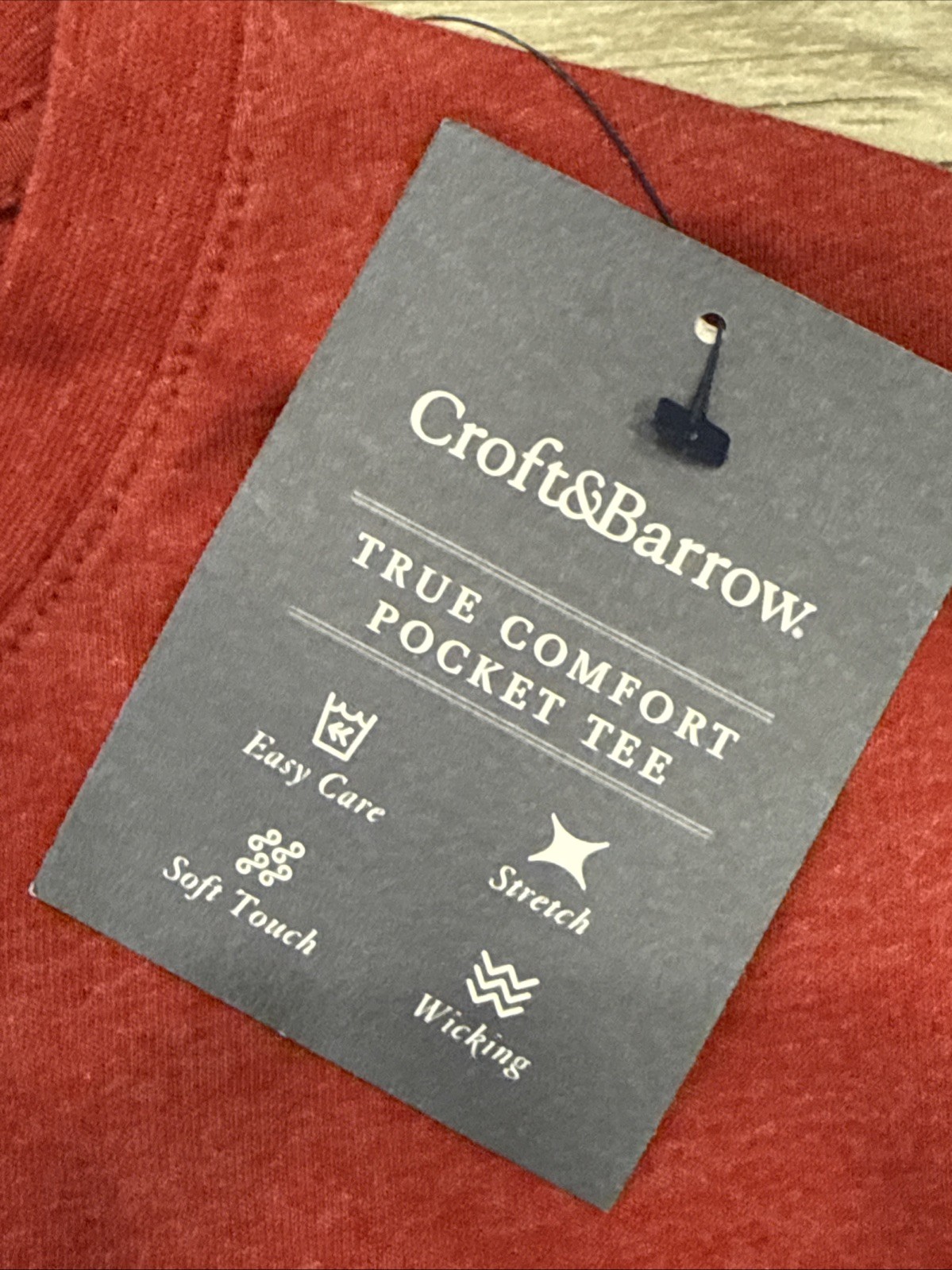 2017 Croft & Barrow True Comfort Pocket Tee Easy Care Wicking Red T-Shirt Medium