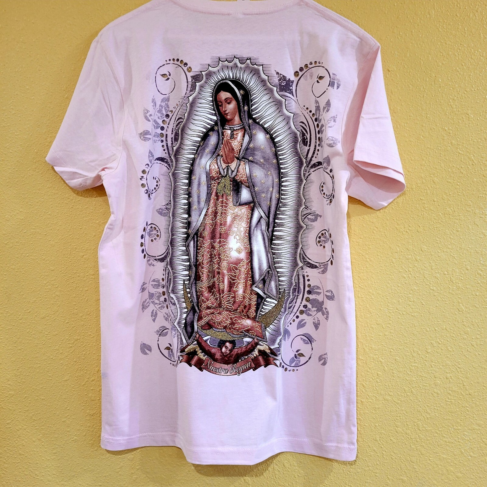 VIRGEN DE GUADALUPE T-SHIRT-size XL Pink. Glitter graphic print chest size 48