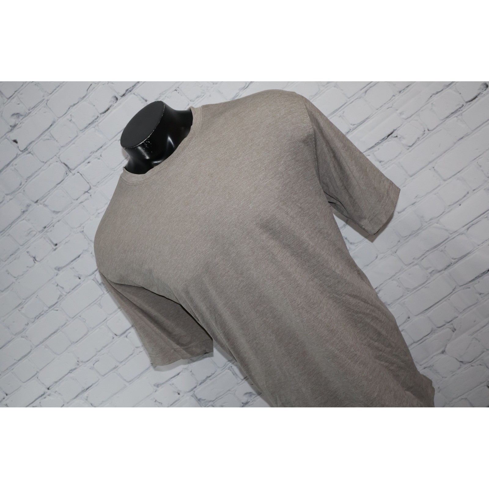 Duluth Trading Co Shirt Mens XL Gray Relaxed Fit Crew Neck Performance Gym