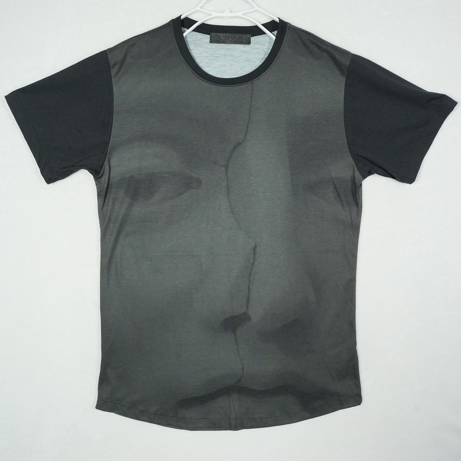 En Noir Mens Avant Grarde Monochromatic T-Shirt Black Made in USA 20×30