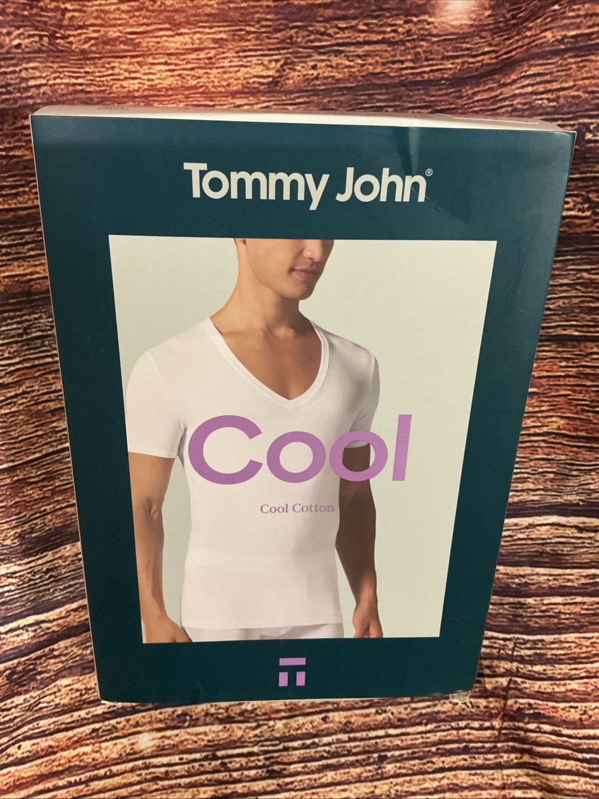 NEW Men&rsquo;s Tommy John Cool Cotton Deep V-Neck Stay-Tucked Undershirt Size XXL