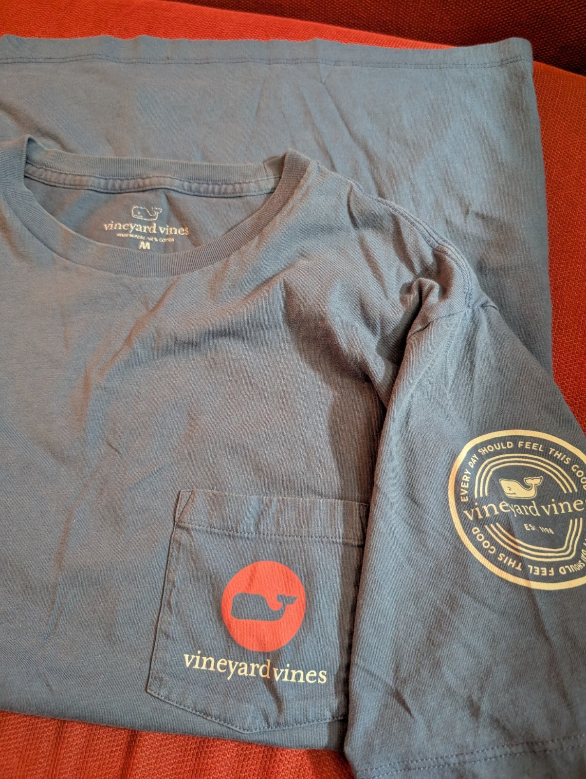 Vineyard Vines Men’s Blue Short Sleeve Crew Neck Whale Fish Pocket Tee Size M