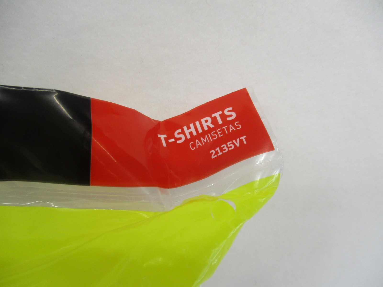 Hanes Men Crew Neck Tagless Cotton T-Shirts 4+1 Pack White Size M Regular 2135VT