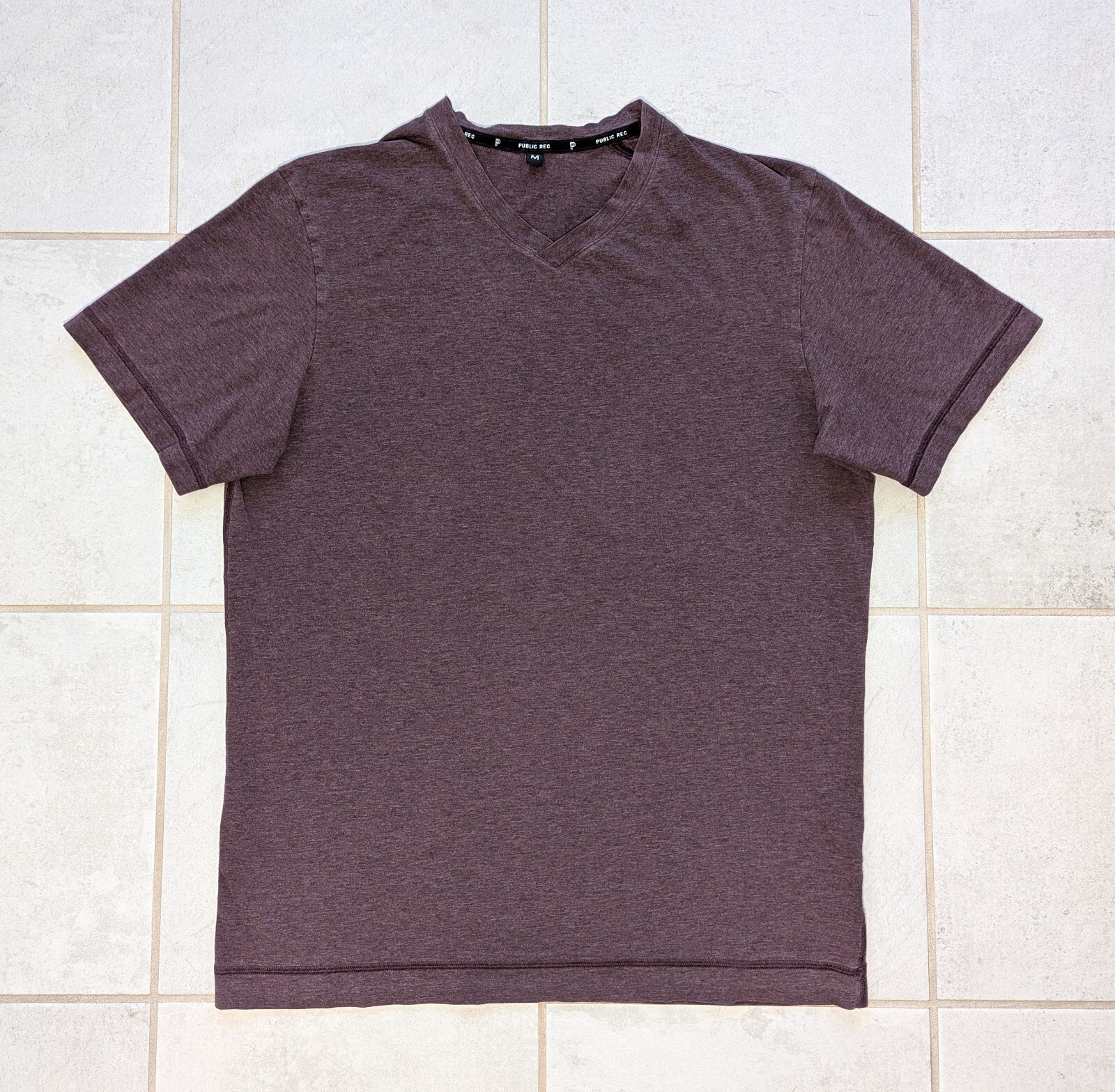 Public Rec Men&rsquo;s Medium Shirt Burgundy Stretch V Neck Tee Short Sleeve Stretch