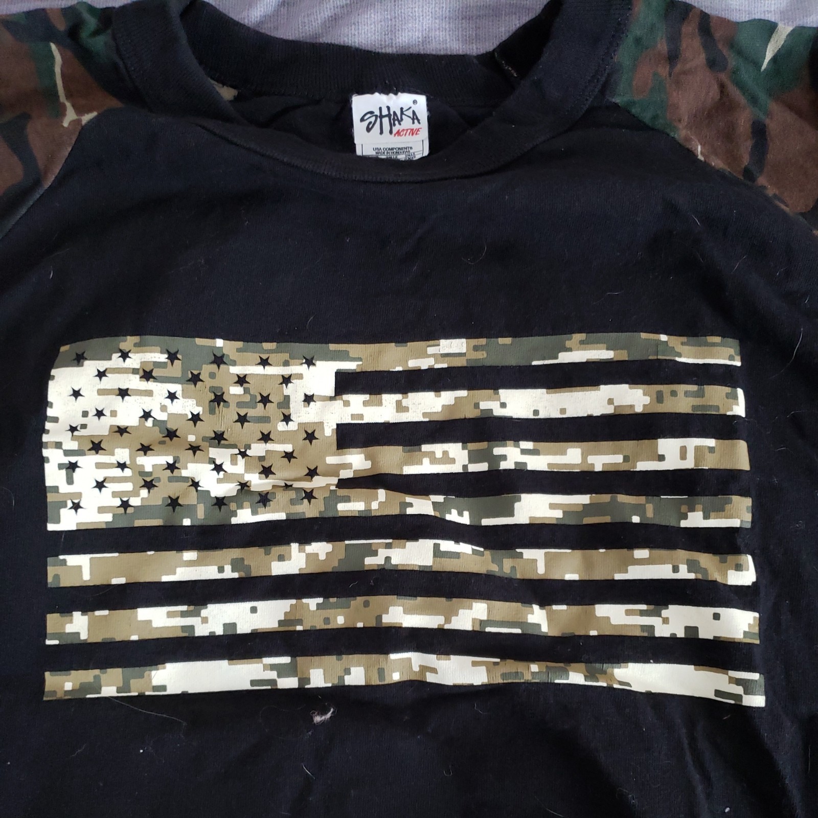 American Flag, Shaka Active, Men&rsquo;s 3/4 Camouflage Sleeve Shirt, Size XXL black