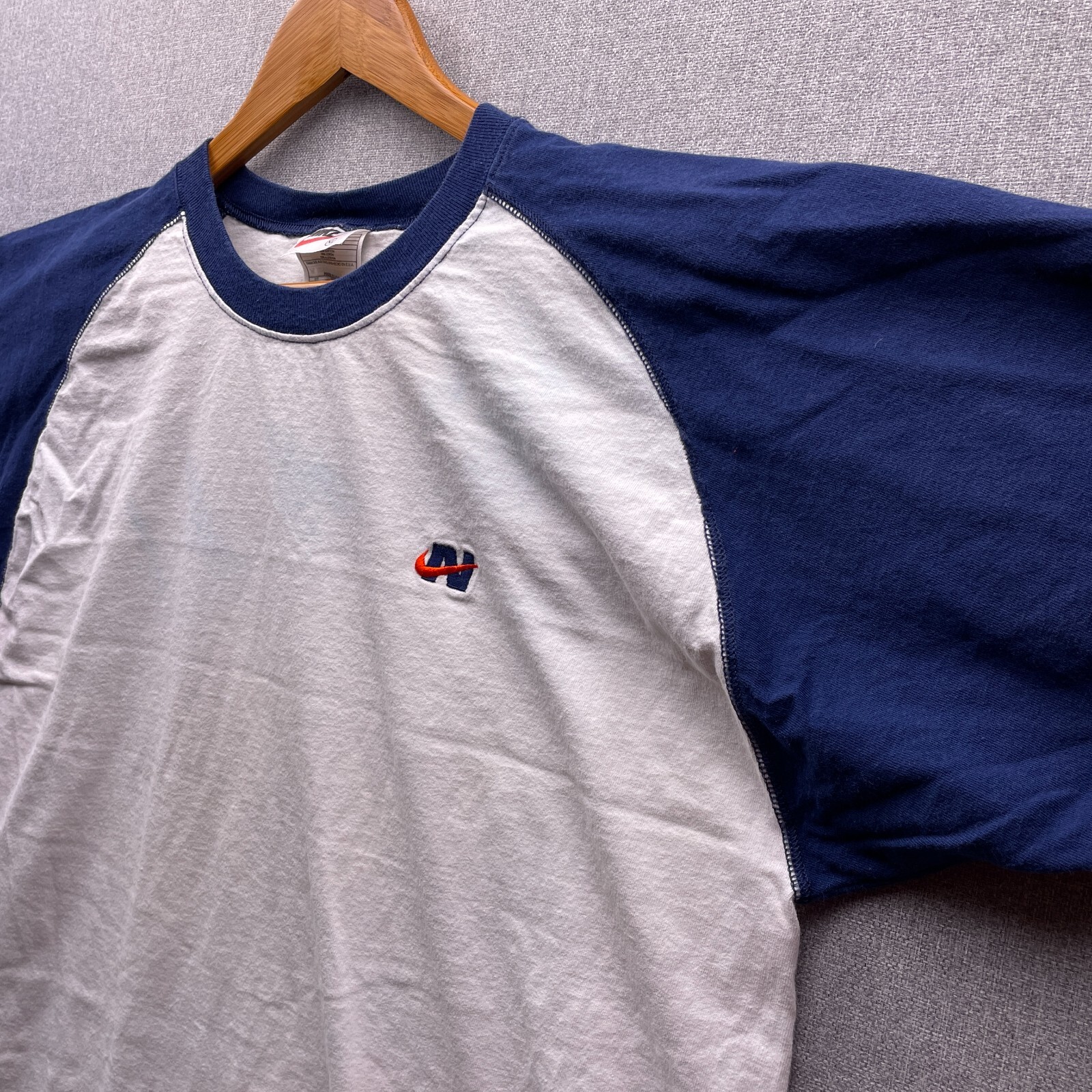 Vtg Nike White Tag T Shirt Mens XL Two Tone Navy Embroidered Logo USA SS 90s