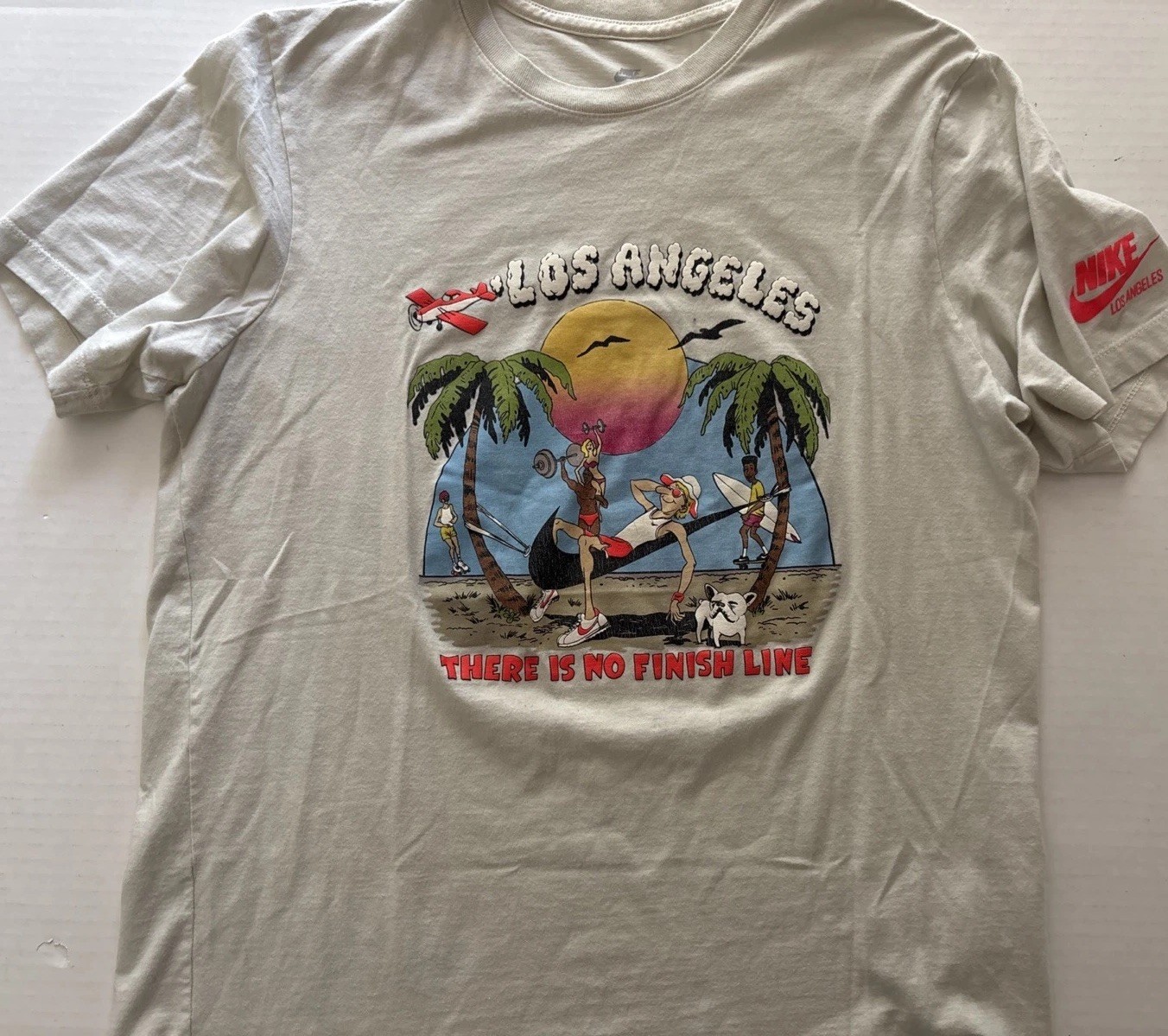 Nike Los Angeles There Is No Finish Line Graphic T-shirt Venice Beach Med Beige