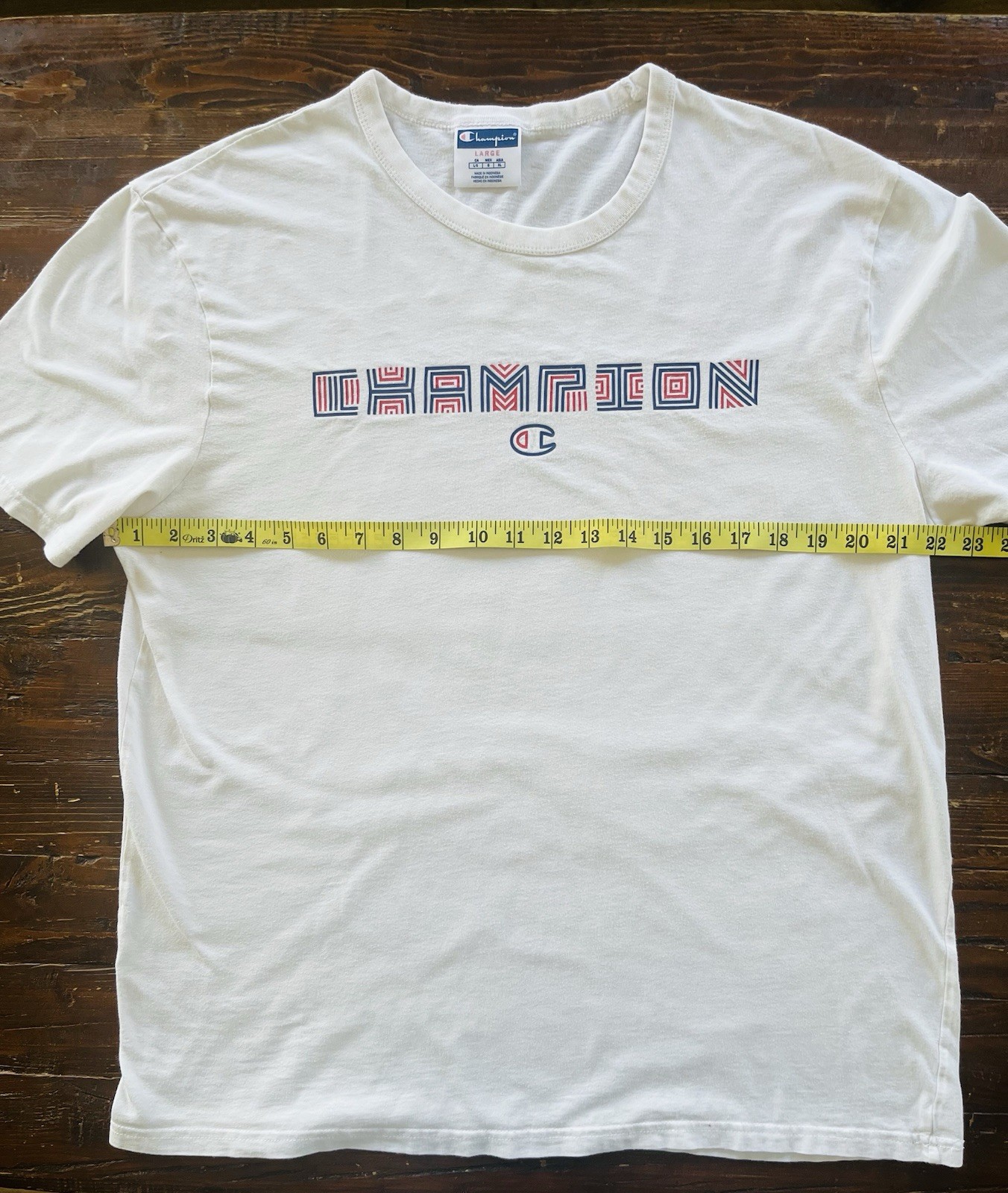 Champion Men&rsquo;s L White Crew Neck Short Sleeve Cotton Knit Logo Graphic T-Shirt