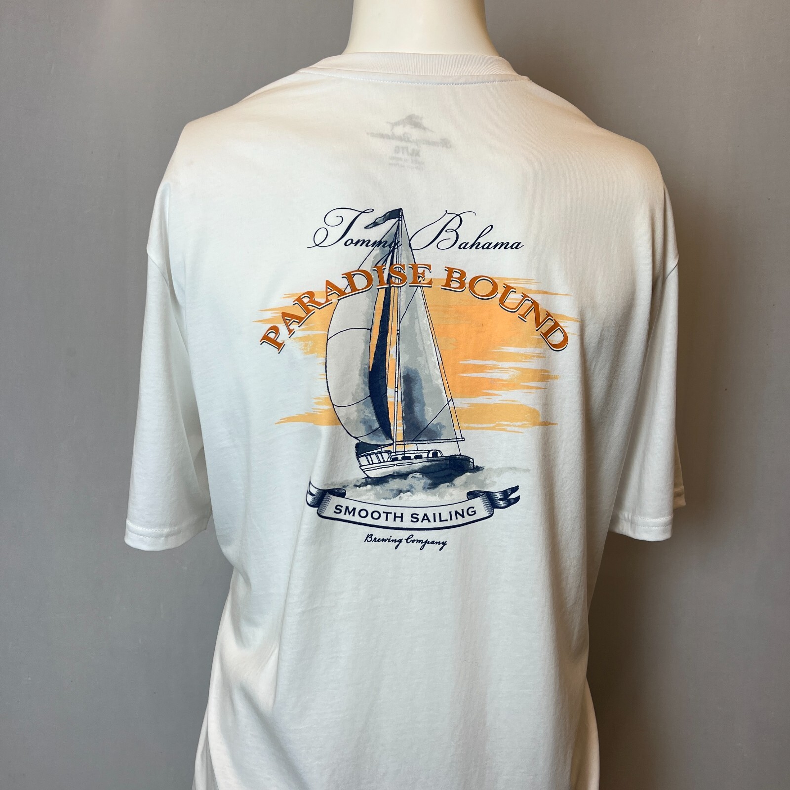 Tommy Bahama Shirt Mens Large XL White Short Sleeve Sailboat Ocean T-Shirt