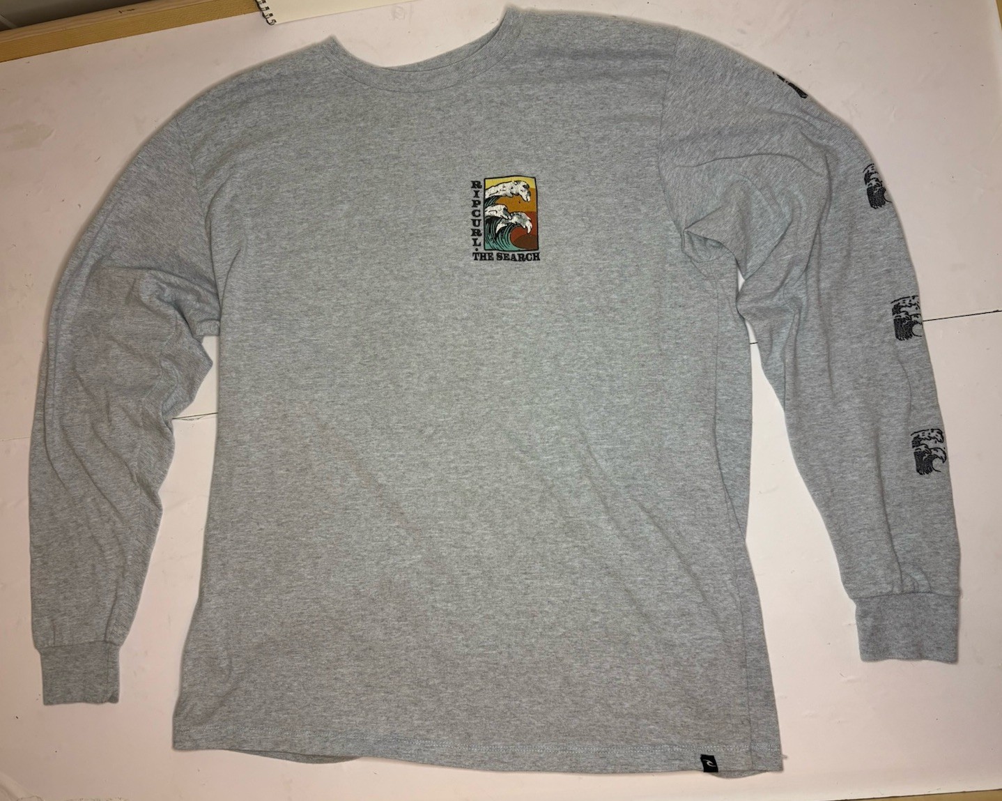 Rip Curl The Search Long Sleeve T-Shirt Men&rsquo;s Large Gray Surf Graphic Tee Beach