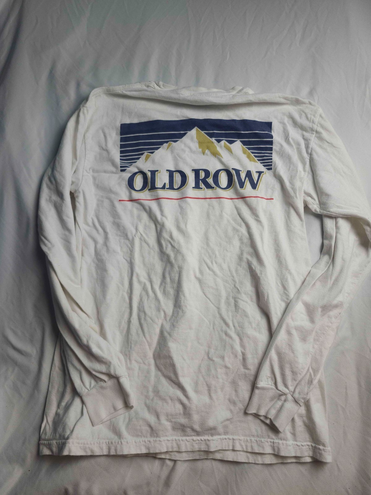 Old Row Pocket T-Shirt Mens Medium Mountain Graphic White Long Sleeve Gorpcore