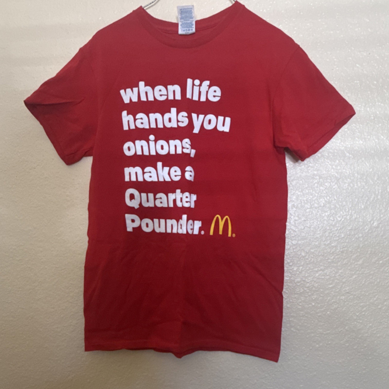 Delta McDonald&rsquo;s Quarter Pounder Red Graphic Logo Tee Shirt S Cotton Crew Neck