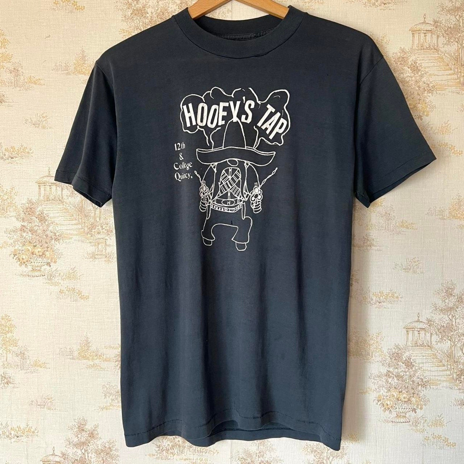 Vintage 80s Hooey&rsquo;s Tap Quincy T-Shirt | Faded Black | Size S/M (18×26.5”)