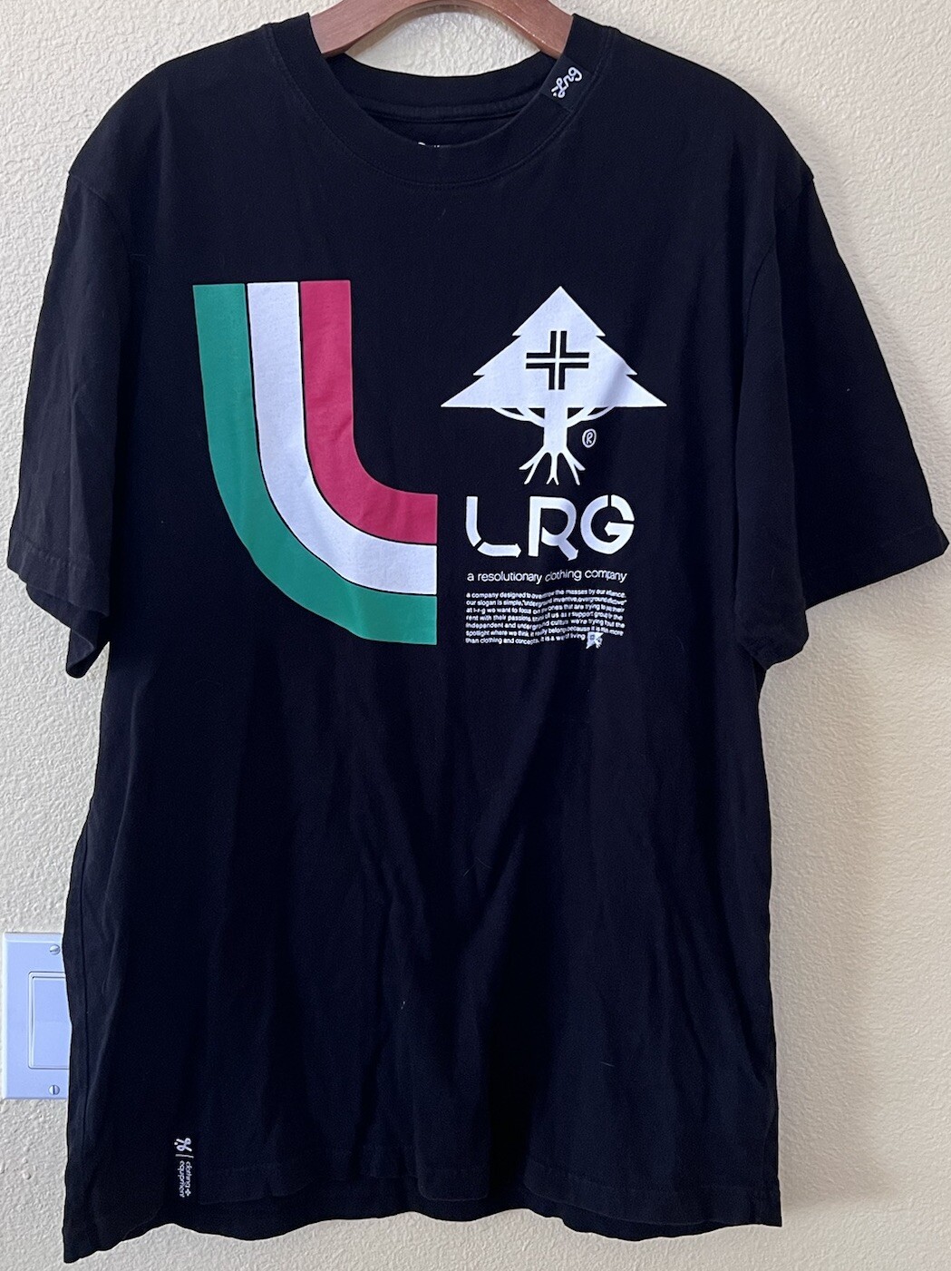 LRG Lifted Research Group TREE LOGO Men&rsquo;s Black T-Shirt Size L