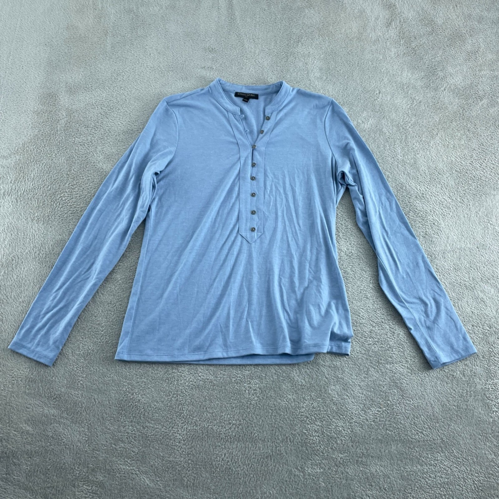 Banana Republic Light Blue Long Sleeve Henley Shirt L 3976