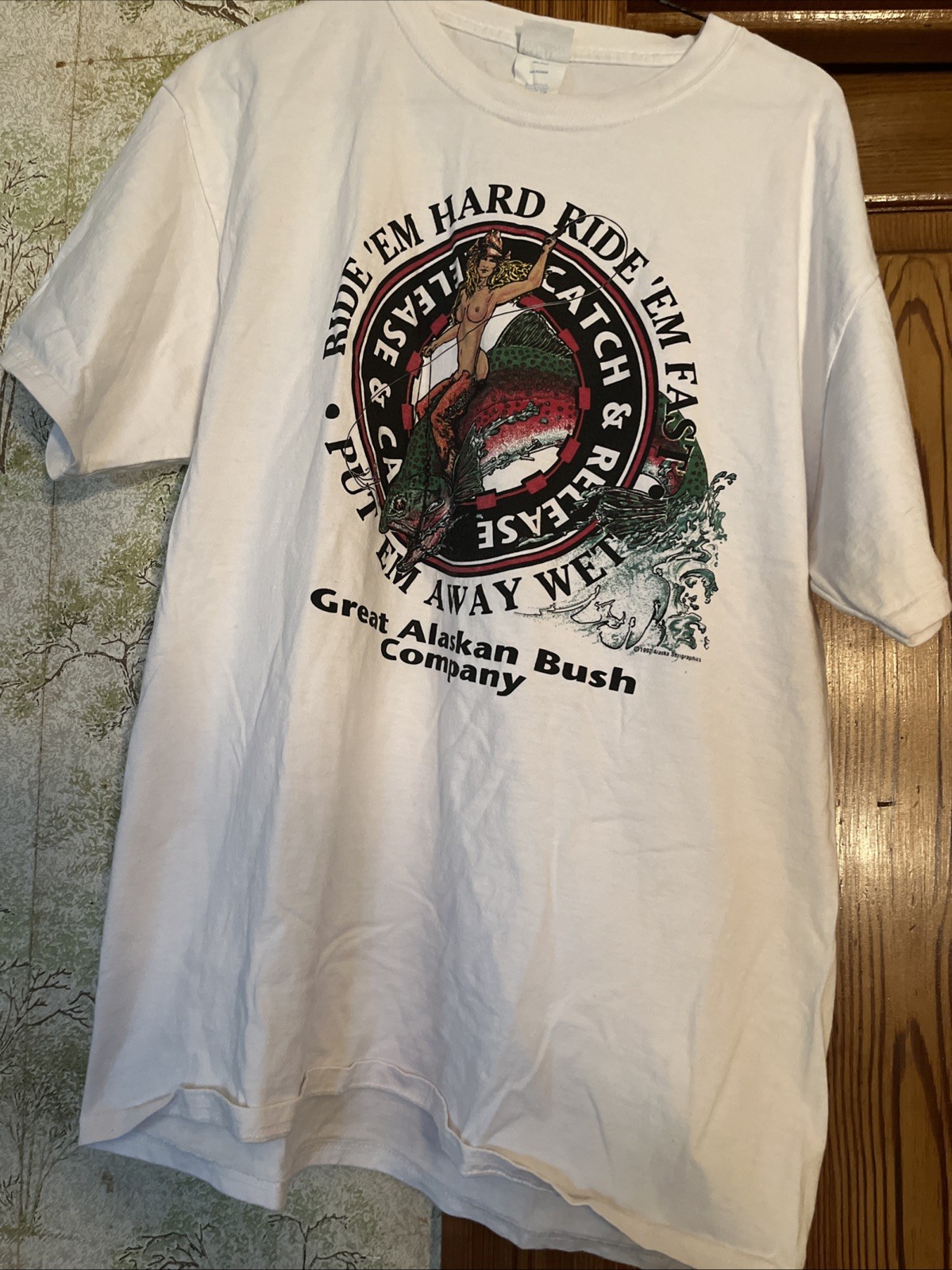 Vintage Great Alaskan Bush Company Fishing T Shirt 1992 Y2K Size L