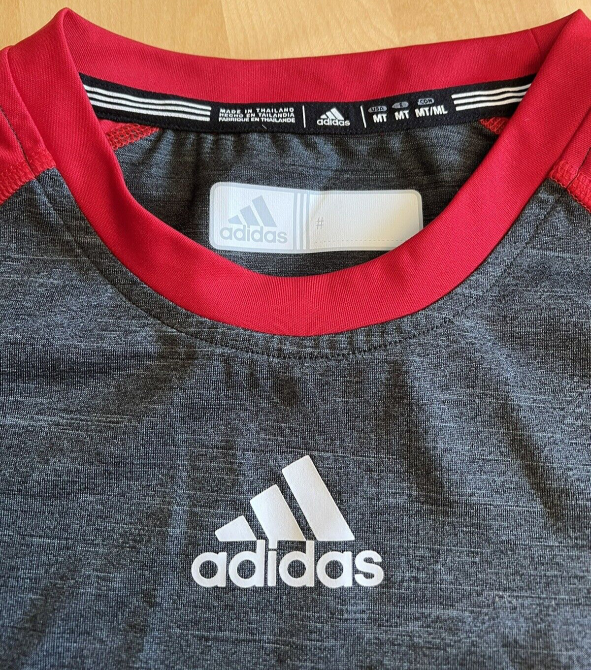 NWT ADIDAS UNIVERSITY OF NEBRASKA GREY & RED CLIMATE T SHIRT SZ M