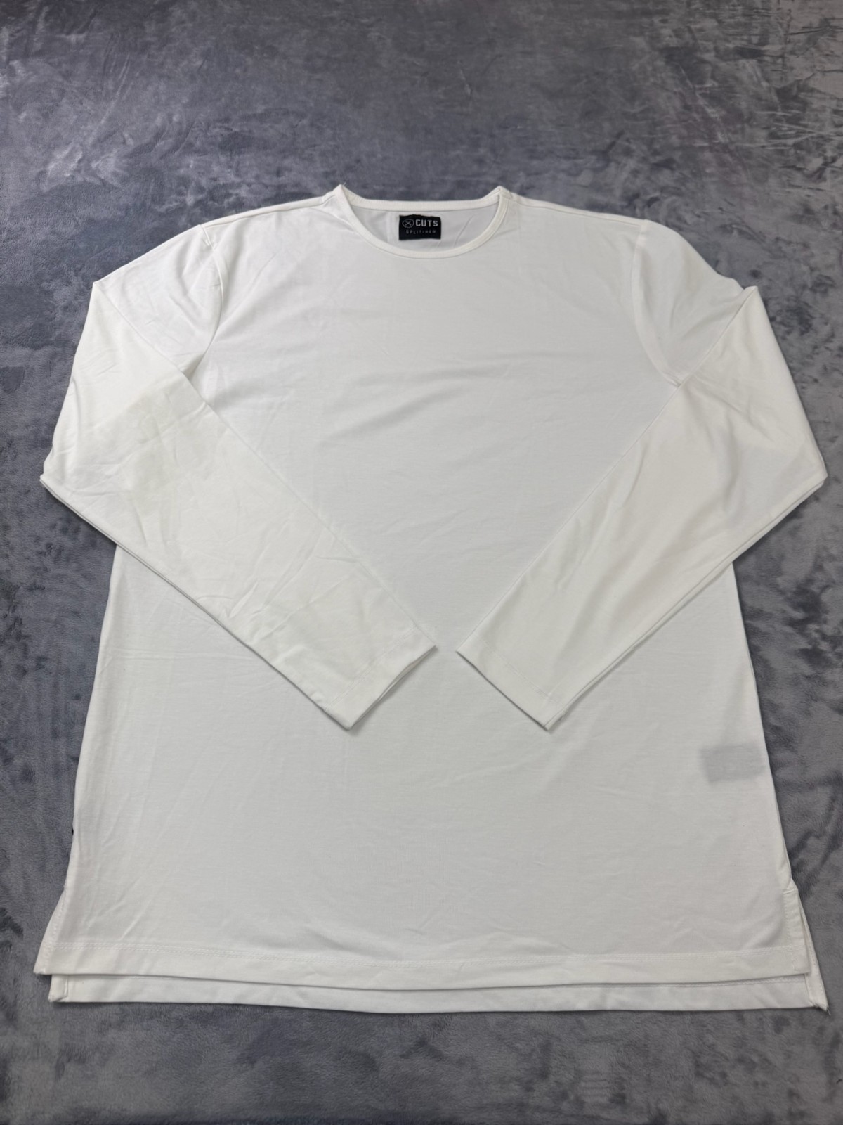 CUTS Clothing Men&rsquo;s Henley Split-Hem Long Sleeve Large White NWOT