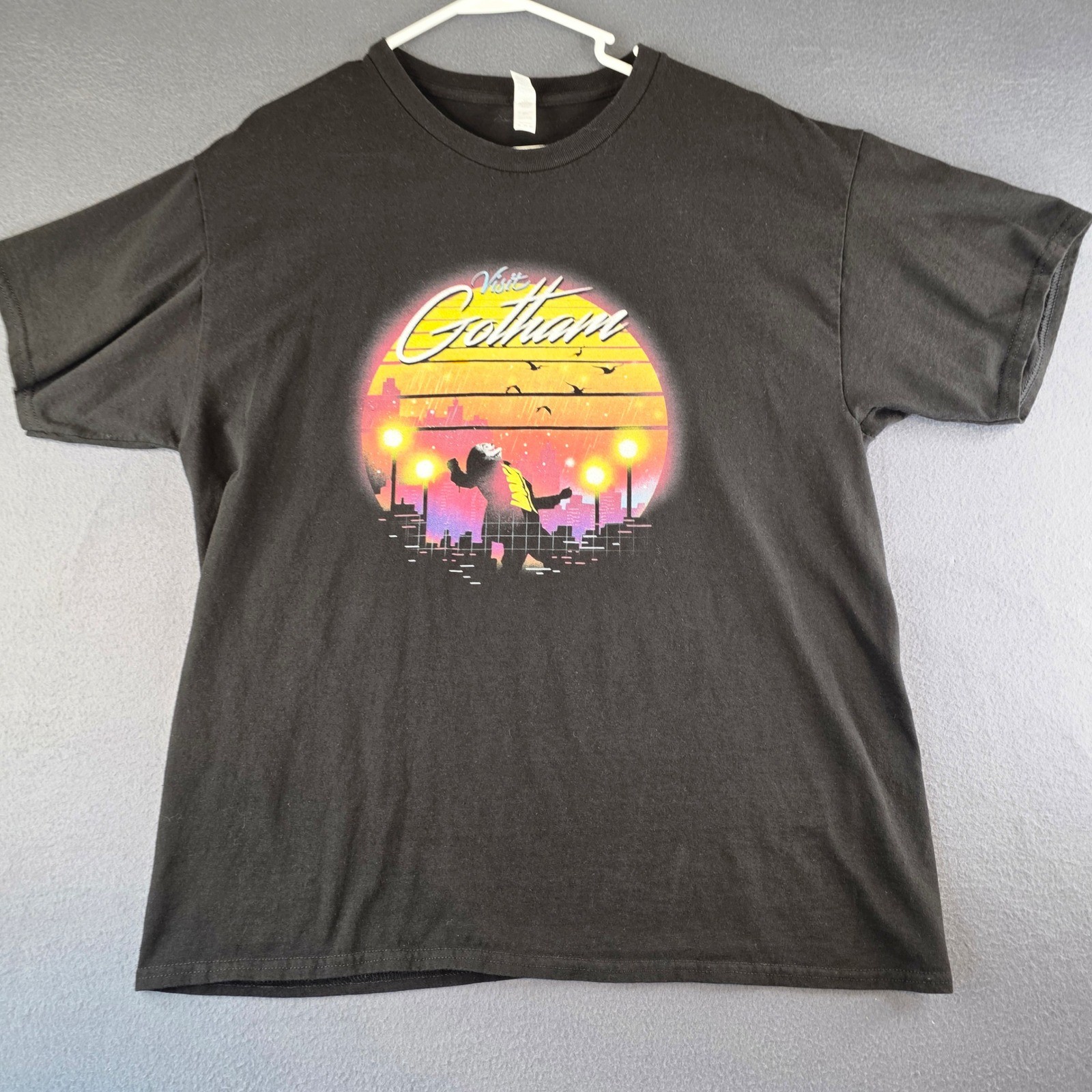 Alstyle Joker Visit Gotham T-Shirt Mens XL Black Graphic Retro Sunset Tee