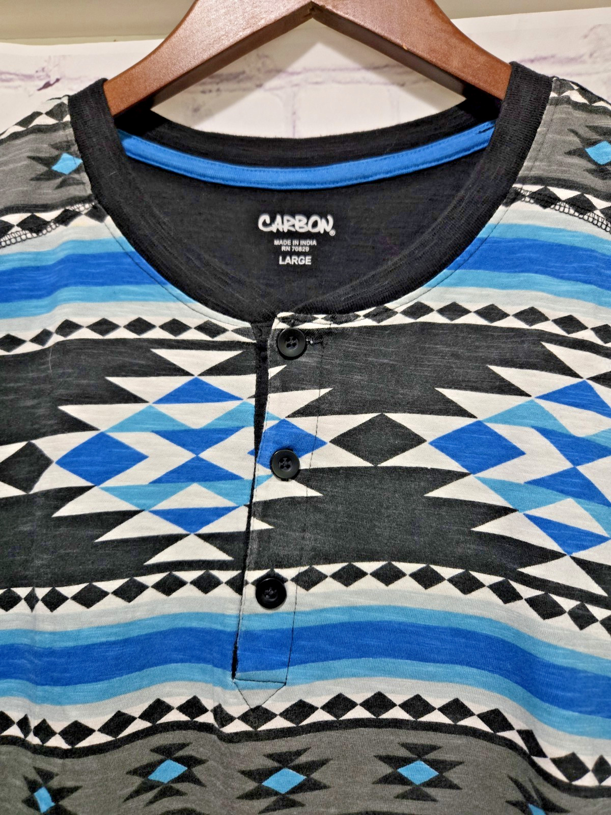 Carbon Mens Aztec Print Shirt Size L Short Sleeve Black Blue Button