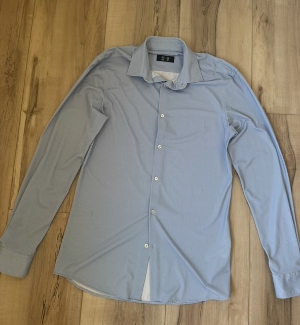 Zara Men’s Classic Button-Down Shirt X , slim fit, wrinkle free, non iron