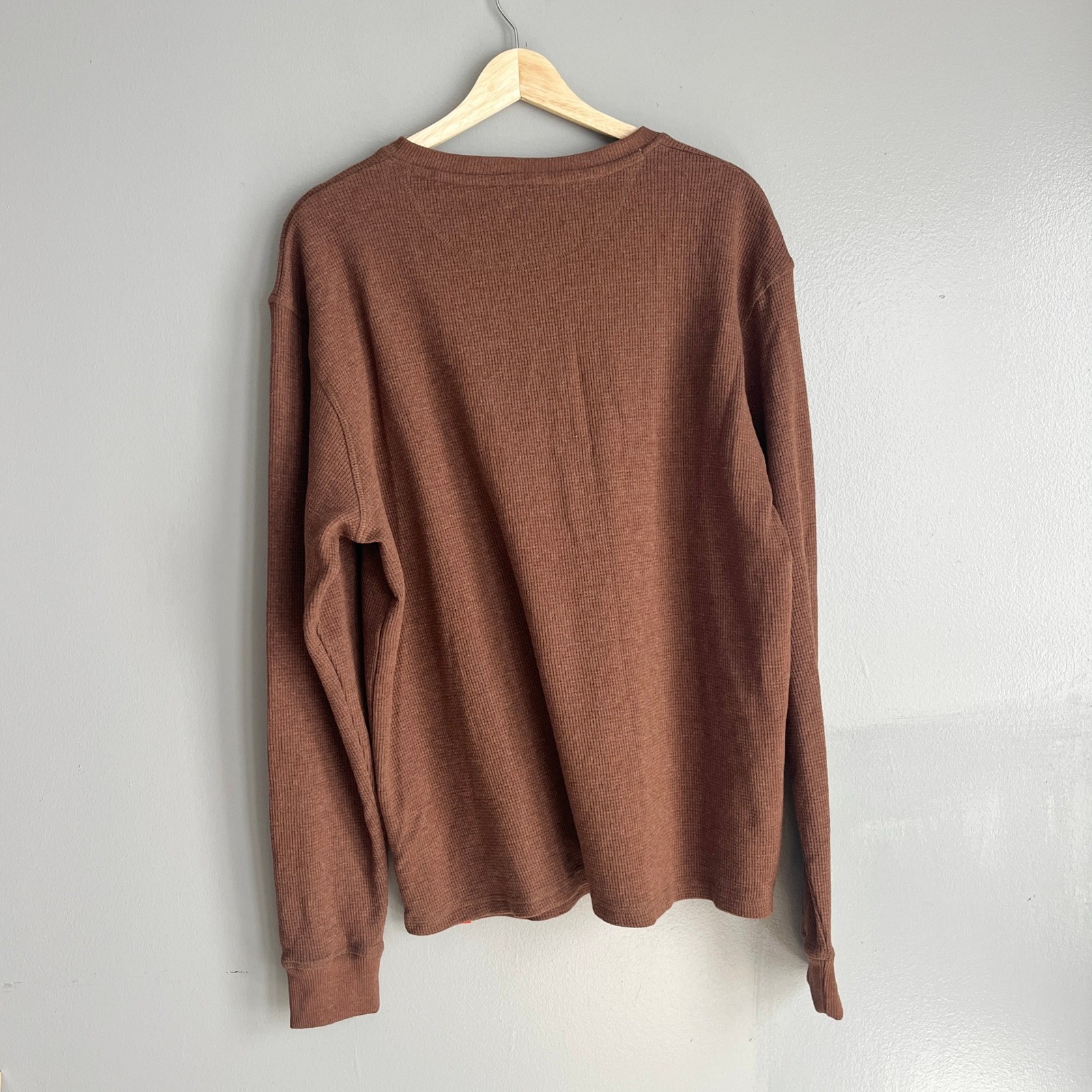 The American Outdoorsman Mens Brown Waffle Henley Long Sleeve Shirt Large NWT