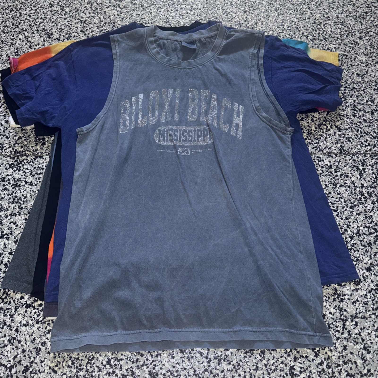 Wholesale Lot Of 14 Various Sizes Vintage Destination T-shirts (41)
