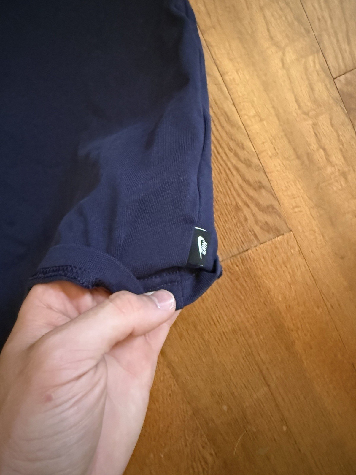 Nike navy blue tee with embroidered logo. Size M #sportswear #tee