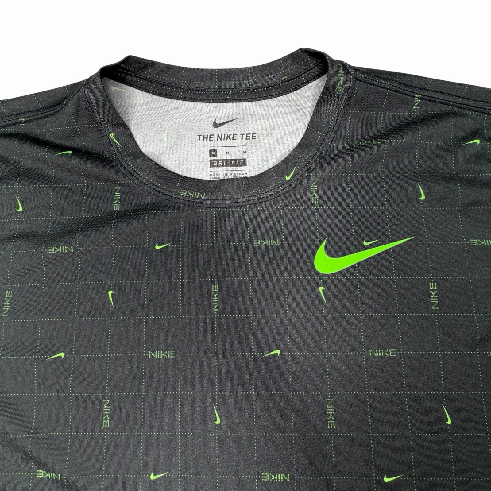 Nike Men’s The Nike Tee Dri-Fit Anti Odor Training Shirt All Over Grid & Logo M