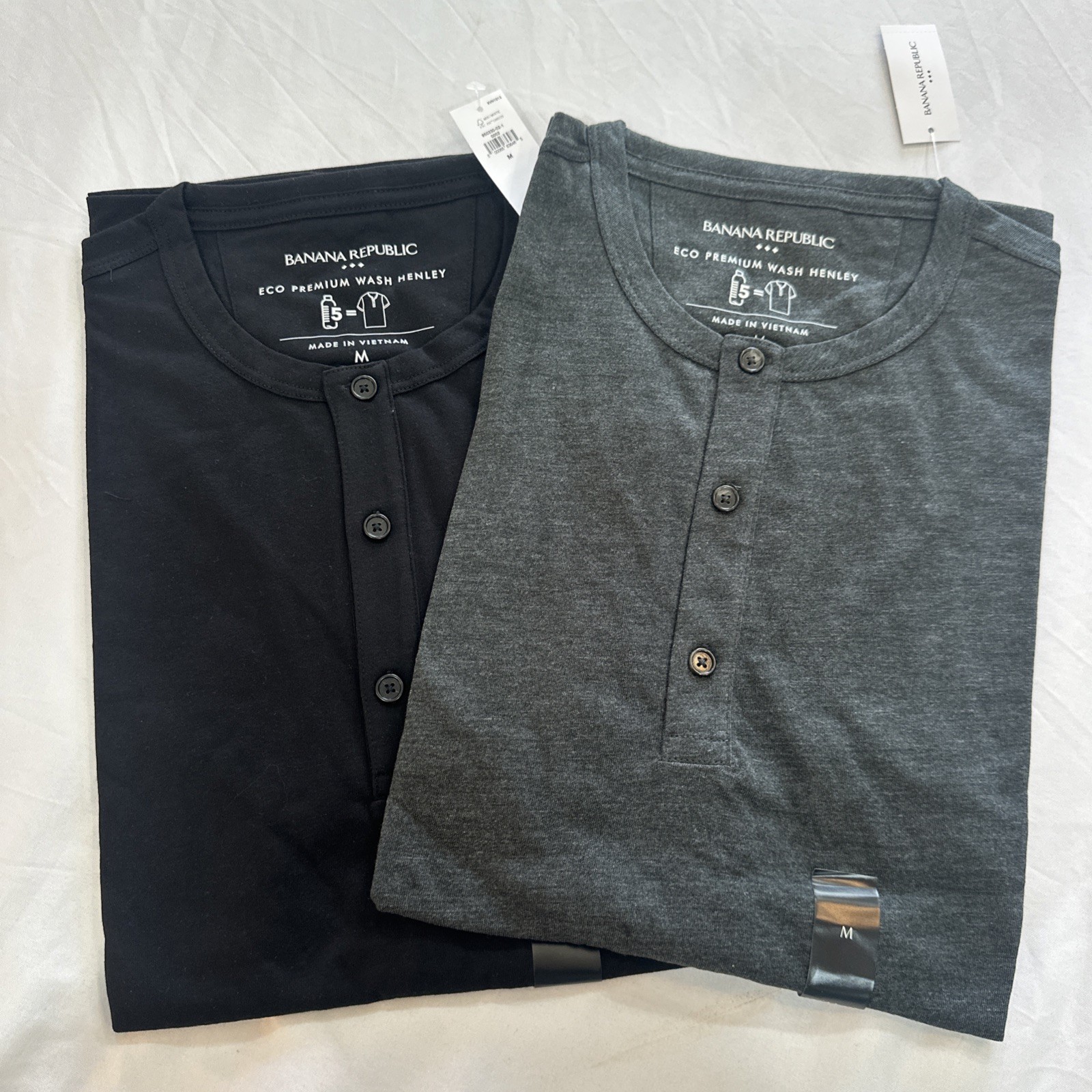 (2) Banana Republic Men Sz M Prem. Wash Henley Short Sleeve Black & Grey T-Shirt