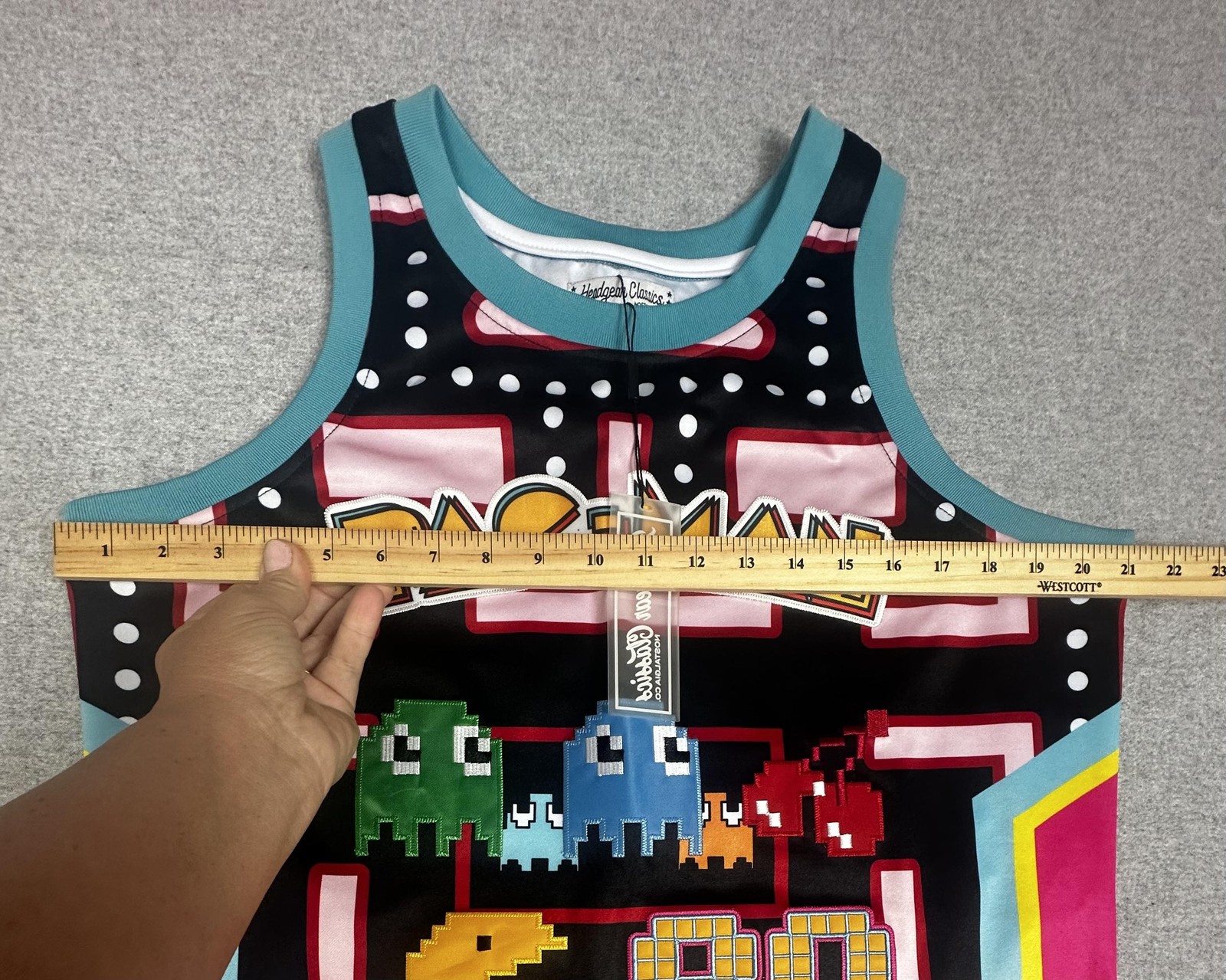 Pac-Man Shirt Mens Medium Black Graphic Jersey Headgear Classics Retro Arcade