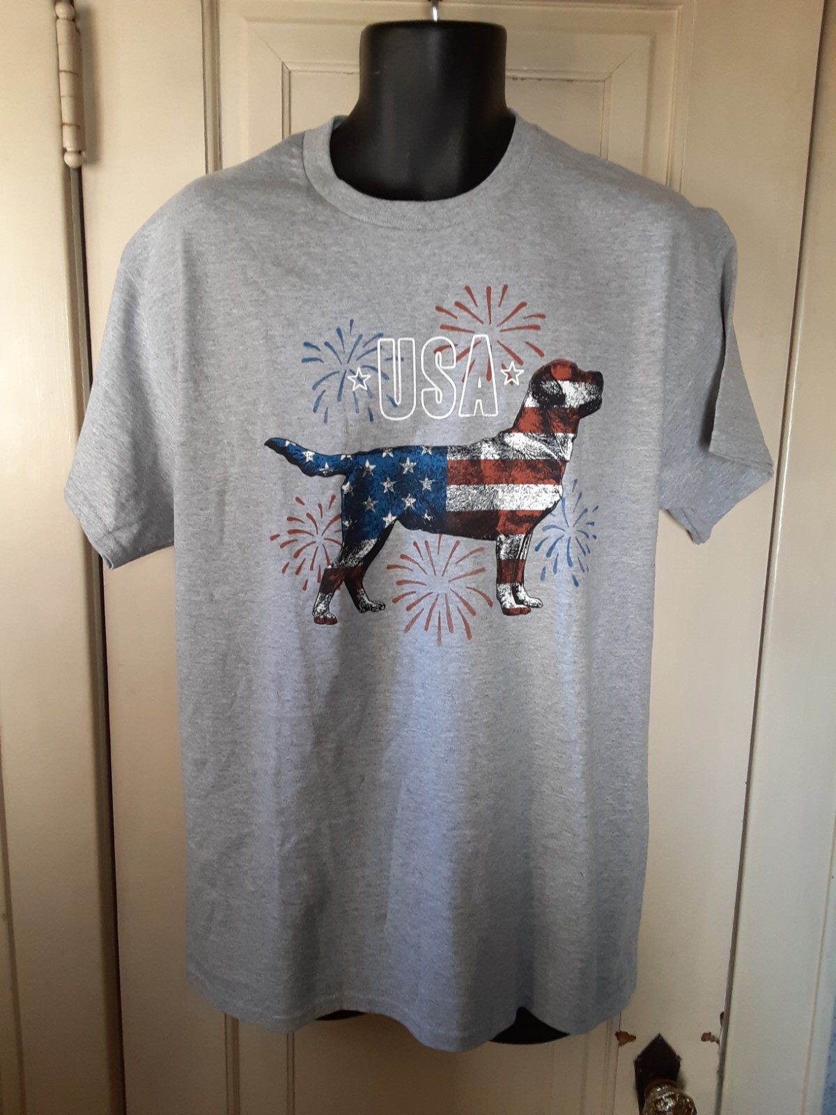 Academy Sports Men&rsquo;s Patriotic Dog T-Shirt Size Large NEW WITH TAGS