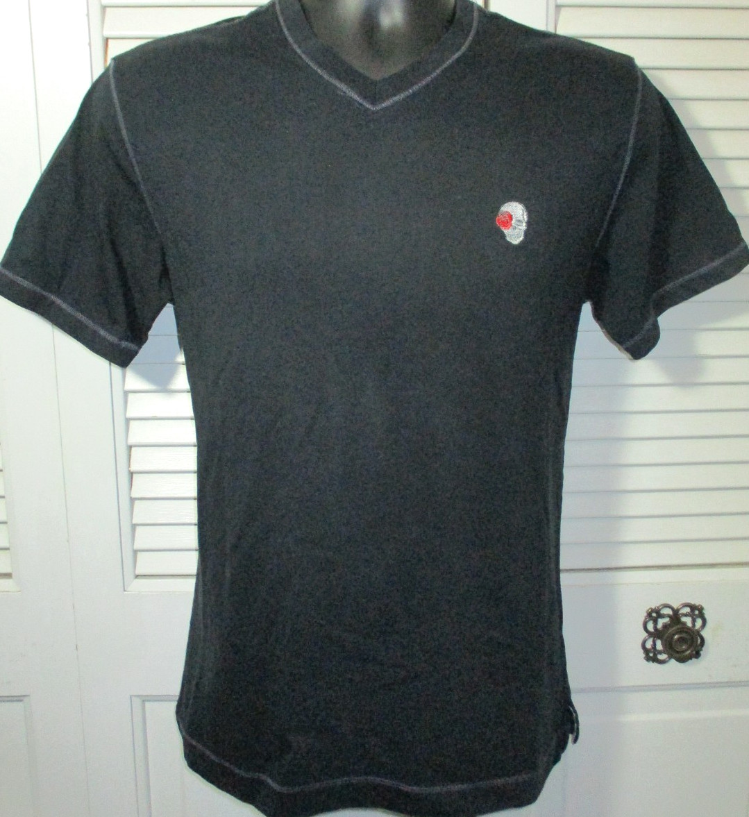 ROBERT GRAHAM Designer T-Shirt~Skull & Rose Logo~Men&rsquo;s S Classic Fit~Preowned