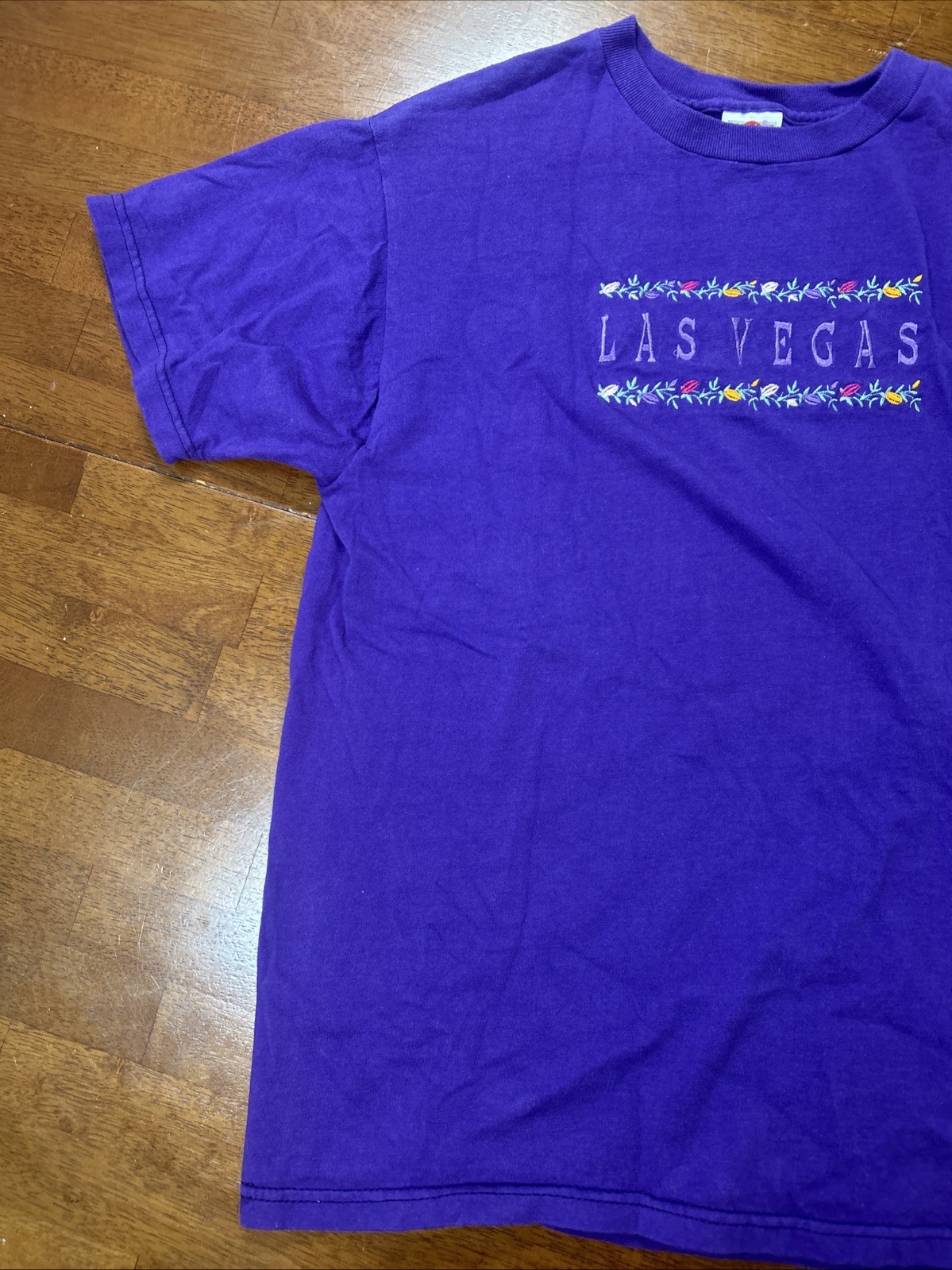 Vintage Fruit Of The Loom Las Vegas T Shirt Men’s Size Medium Purple