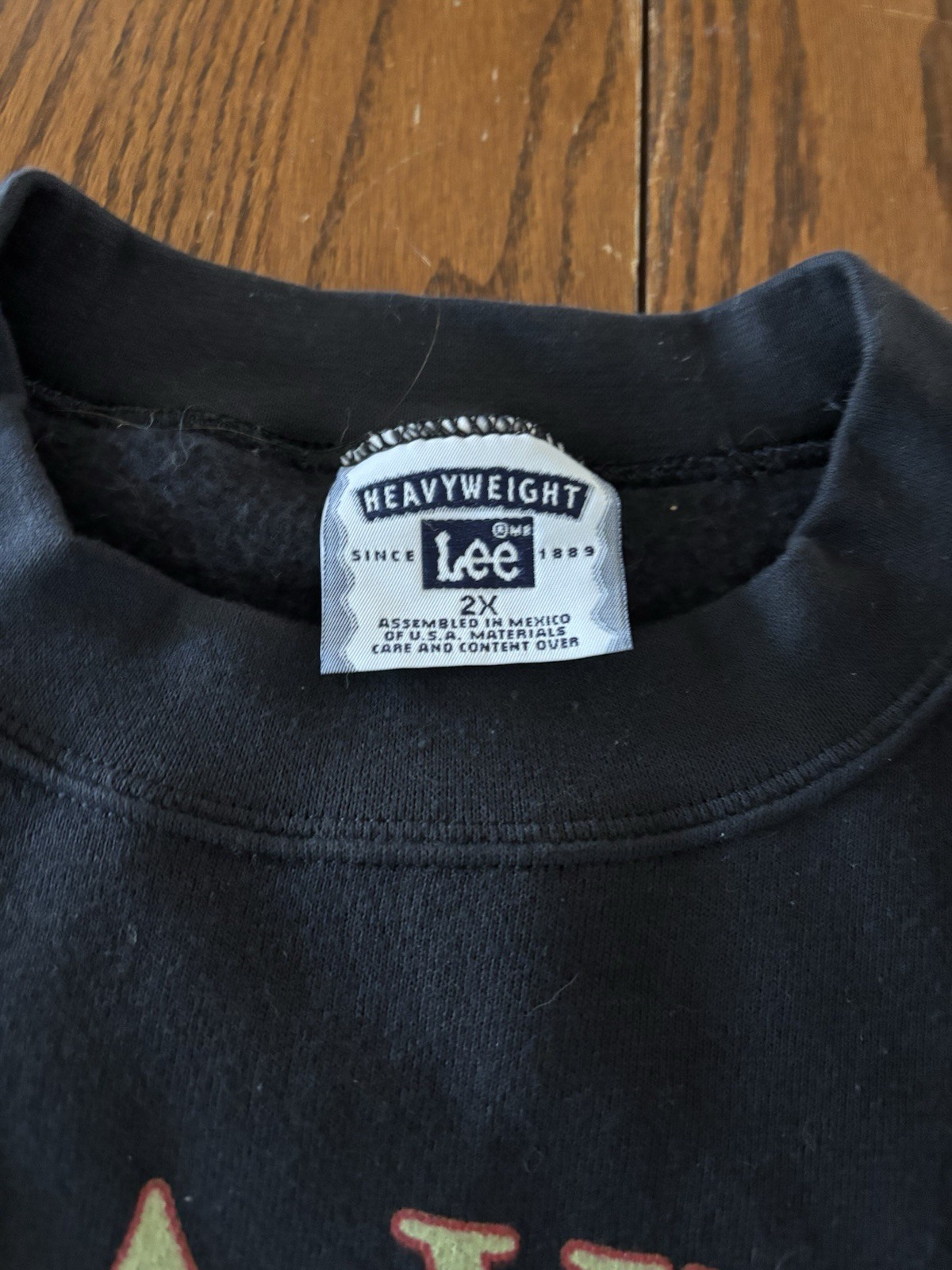 Vintage 90s Casa Vlad Dracul Sighisoara Romania Men’s Black 2XL Crewneck