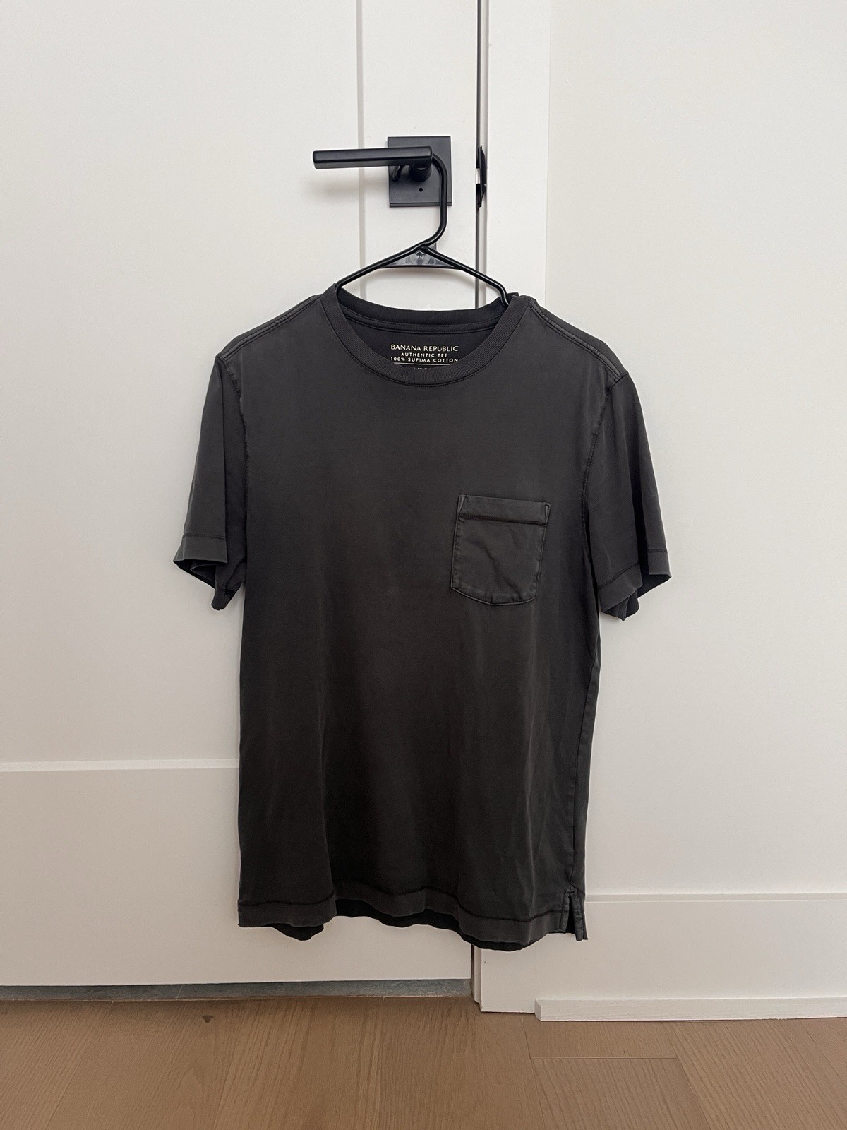 Banana Republic Men’s Authentic Tee 100% Supima Cotton T-Shirt Small – Lot of 2